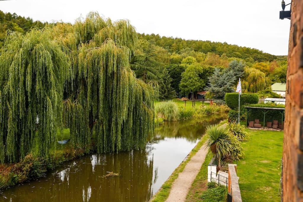 Hidden Gem Canal Facing Retreat With Lovely Walks Hopwas Eksteriør billede