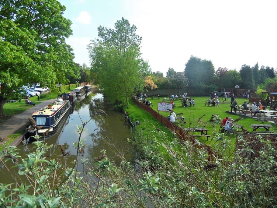 Hidden Gem Canal Facing Retreat With Lovely Walks Hopwas Eksteriør billede