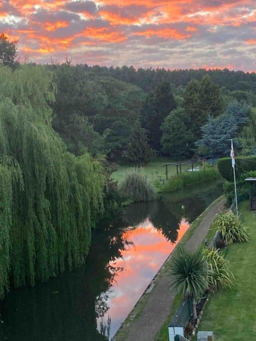 Hidden Gem Canal Facing Retreat With Lovely Walks Hopwas Eksteriør billede